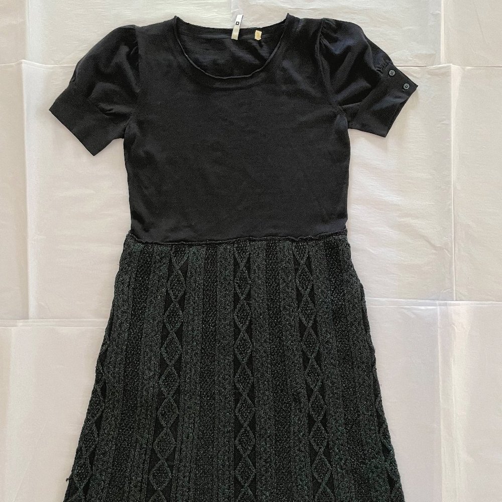 Isli New York Nave Blue Metallic Thread Fit & Flare Sweater Dress size M